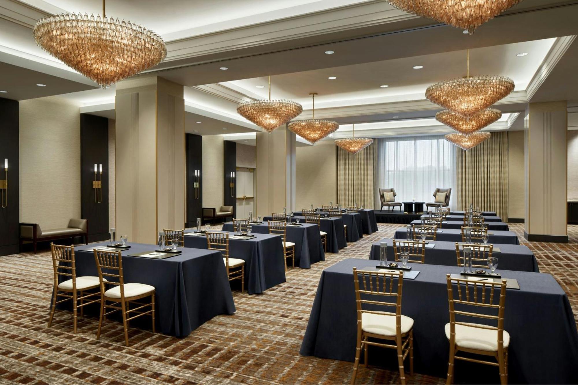 The Ritz-Carlton, Tysons Corner Hotel Exterior foto